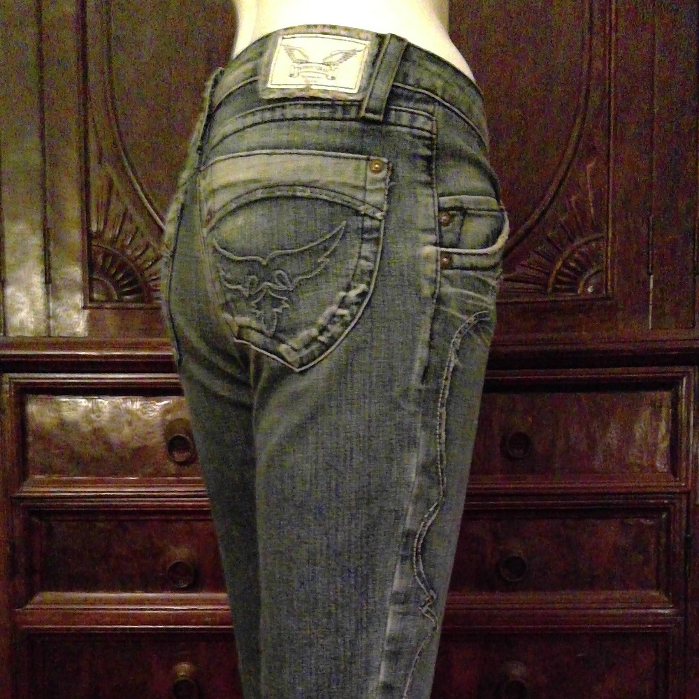 Robin's Jean's 27 RODEO DRIVE